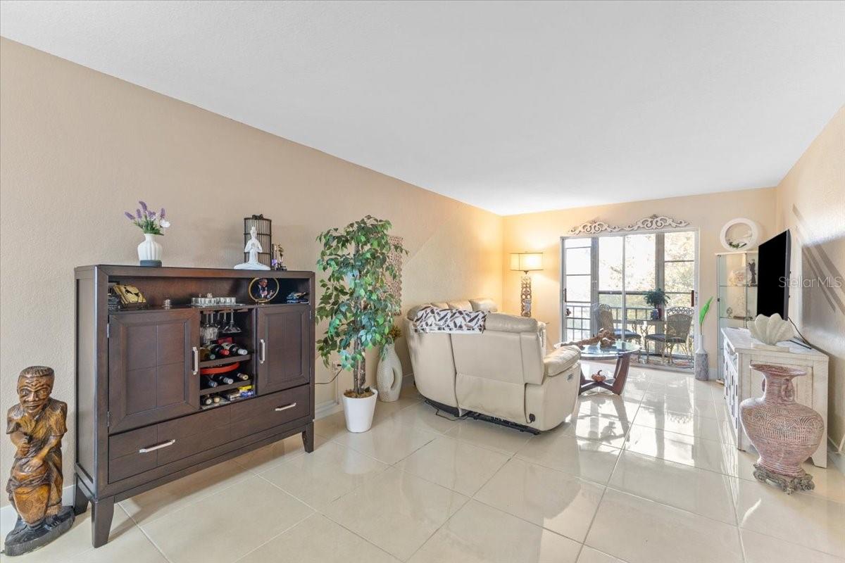 BAYSHORE ON THE LAKE APTS II SEC 3 - Residential