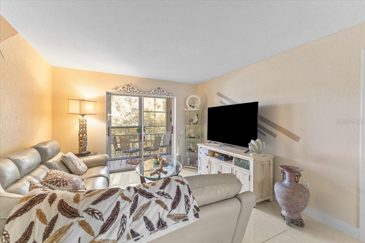 BAYSHORE ON THE LAKE APTS II SEC 3 - Residential