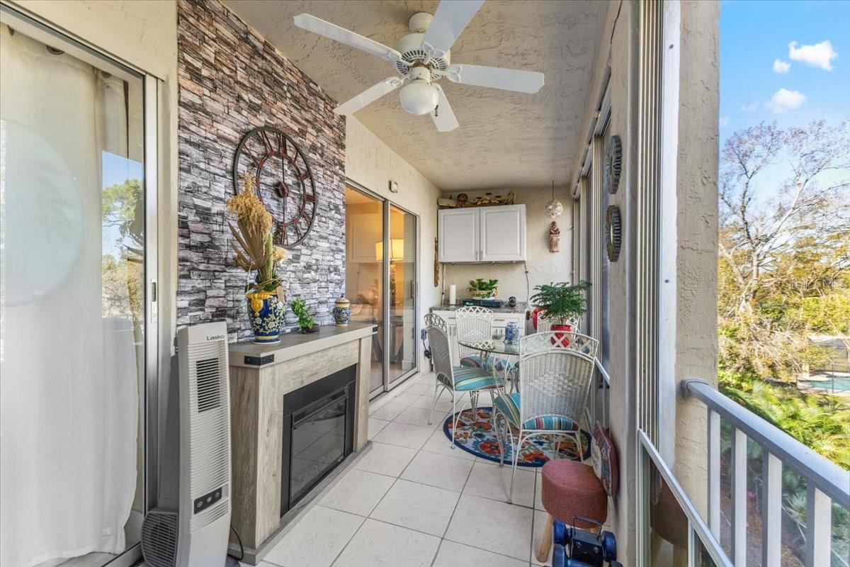 BAYSHORE ON THE LAKE APTS II SEC 3 - Residential