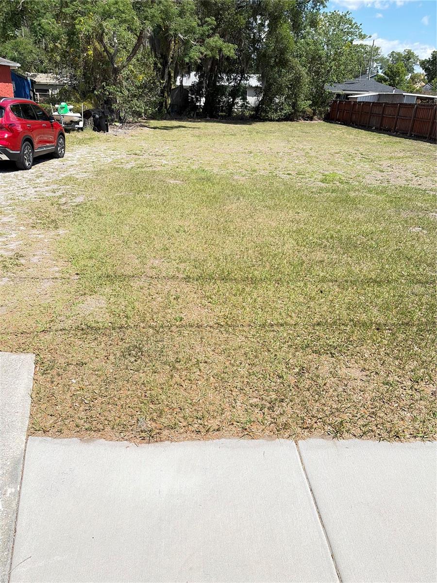 OAK LANE SUB - Land