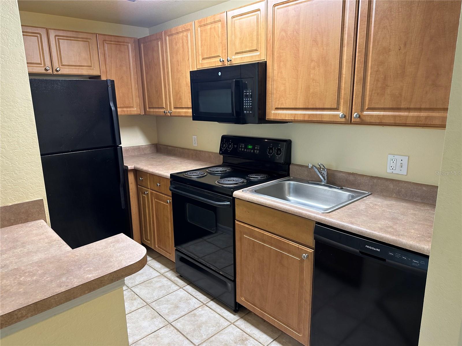 ADMIRALS WALK - Residential