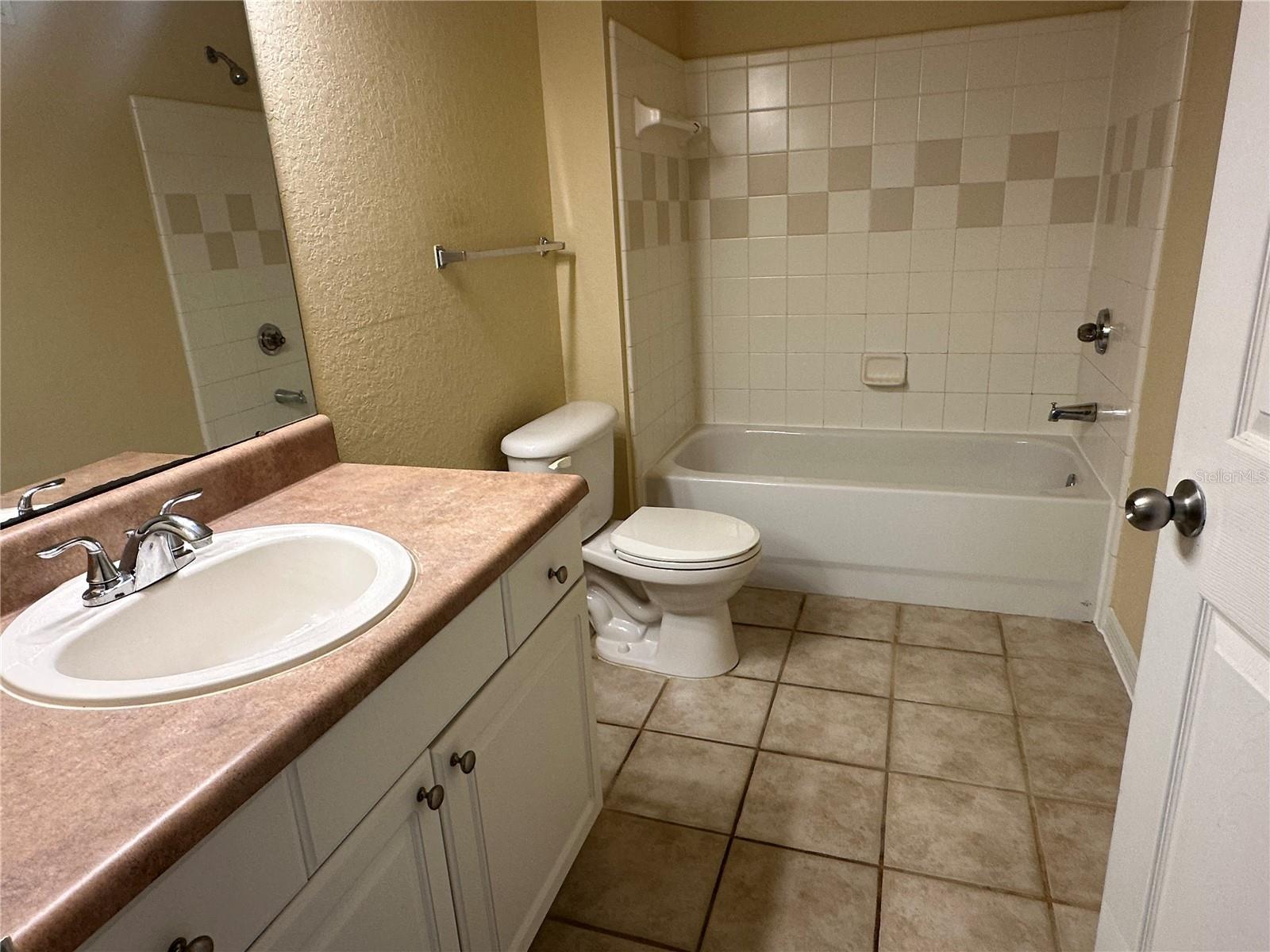 ADMIRALS WALK - Residential