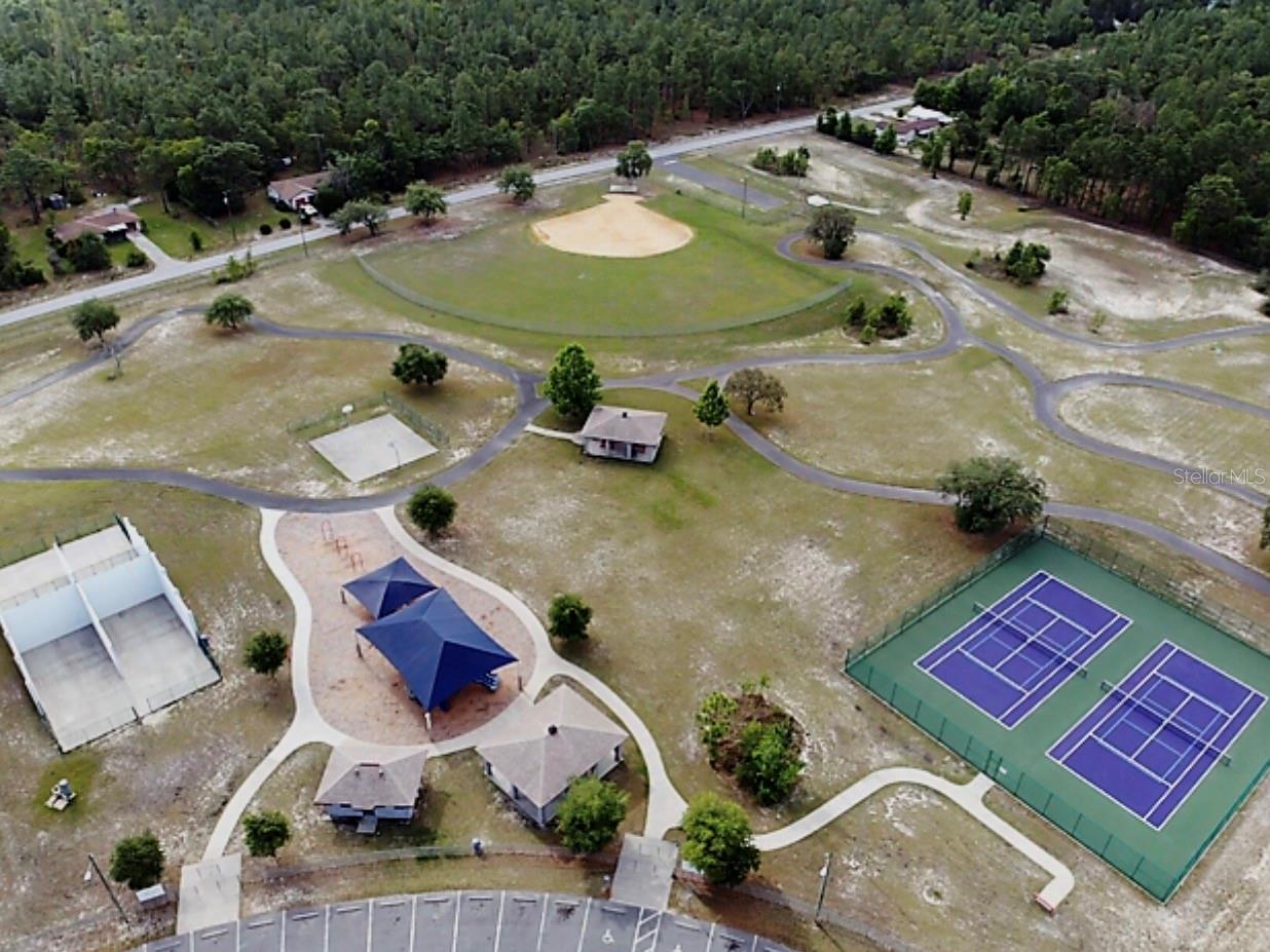 RAINBOW LAKES ESTATE - Land