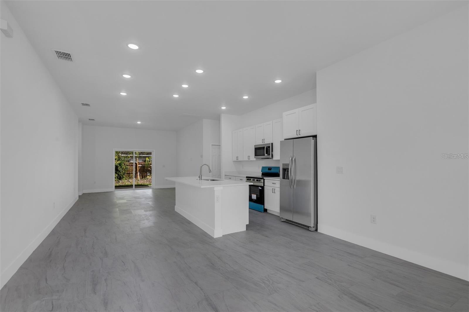 SANTA MARIA PLACE - Residential