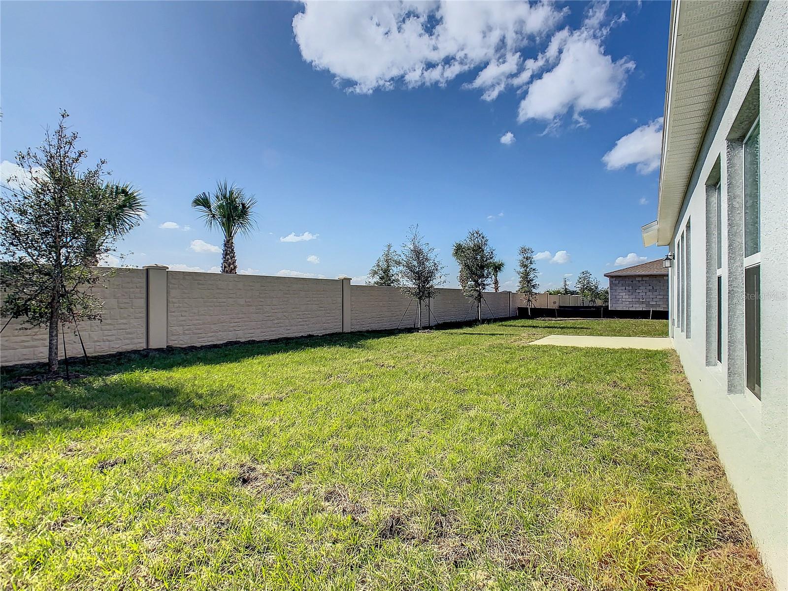 CASCADES PHASES 1A AND 1B - Residential Lease