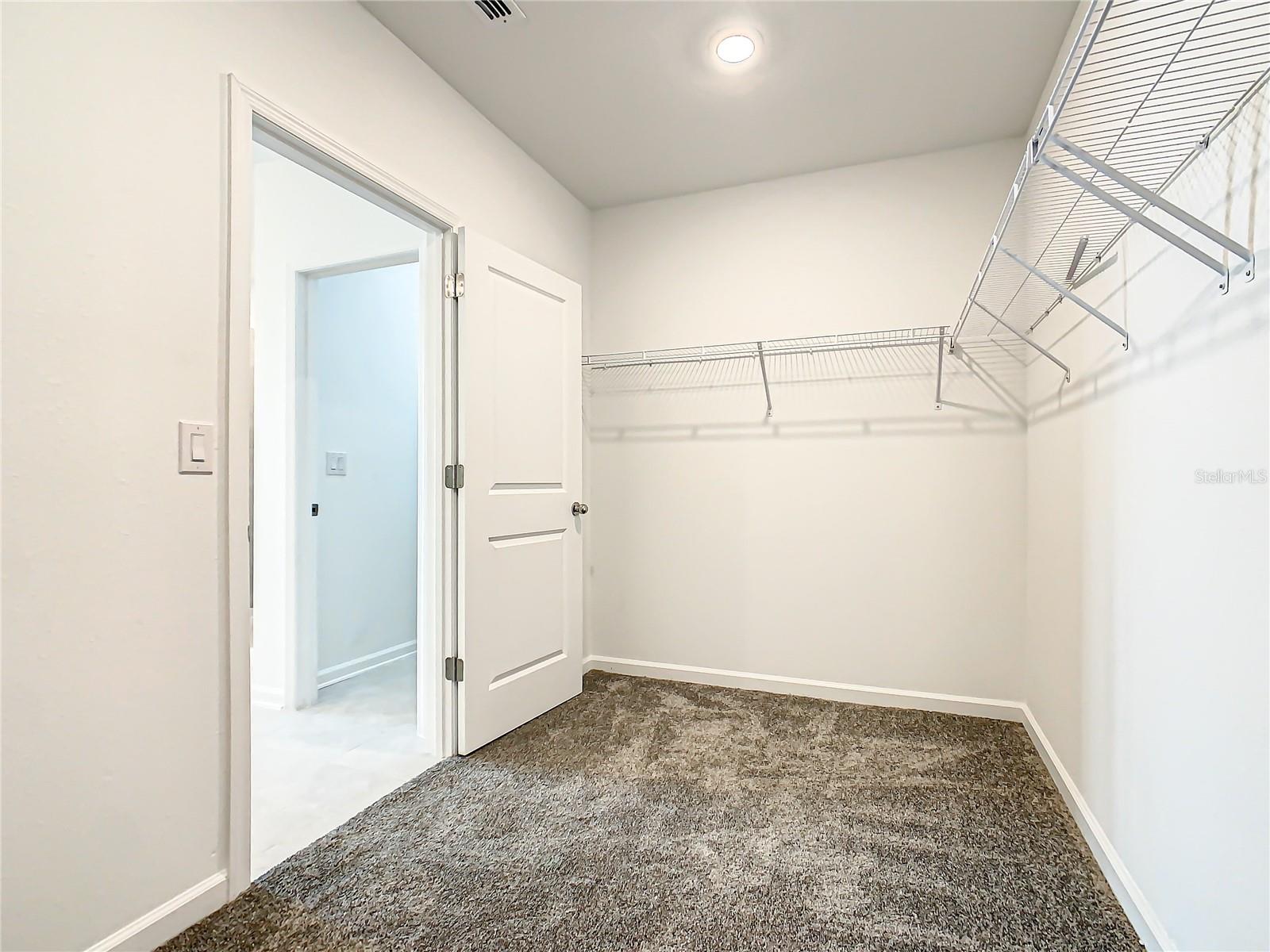 CASCADES PHASES 1A AND 1B - Residential Lease