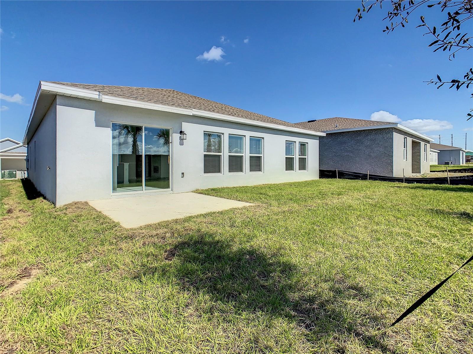 CASCADES PHASES 1A AND 1B - Residential Lease