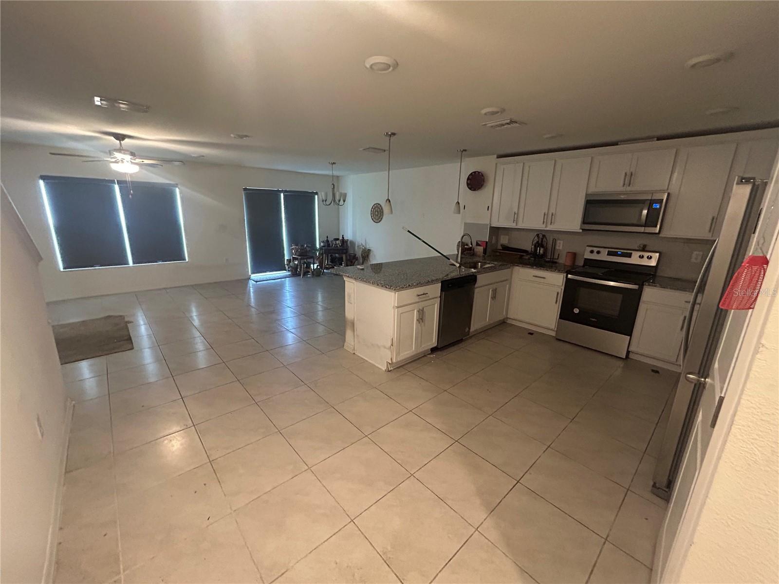 BAYSHORE COMMONS - Residential