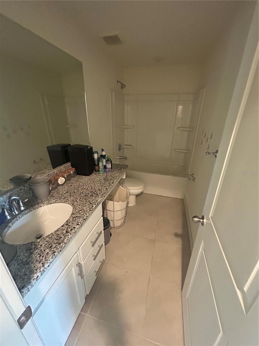 BAYSHORE COMMONS - Residential