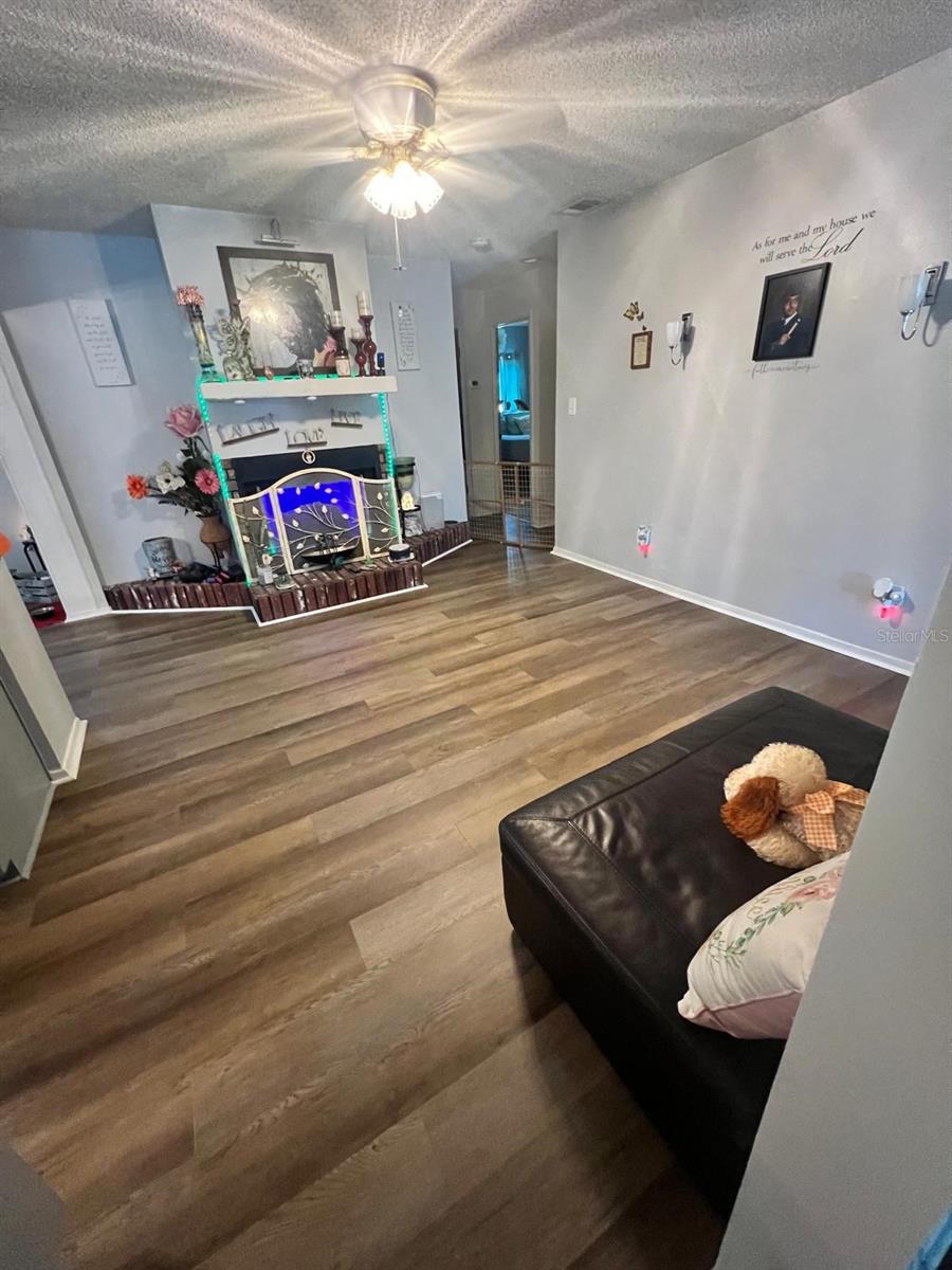 DELTONA LAKES UNIT 7 - Residential