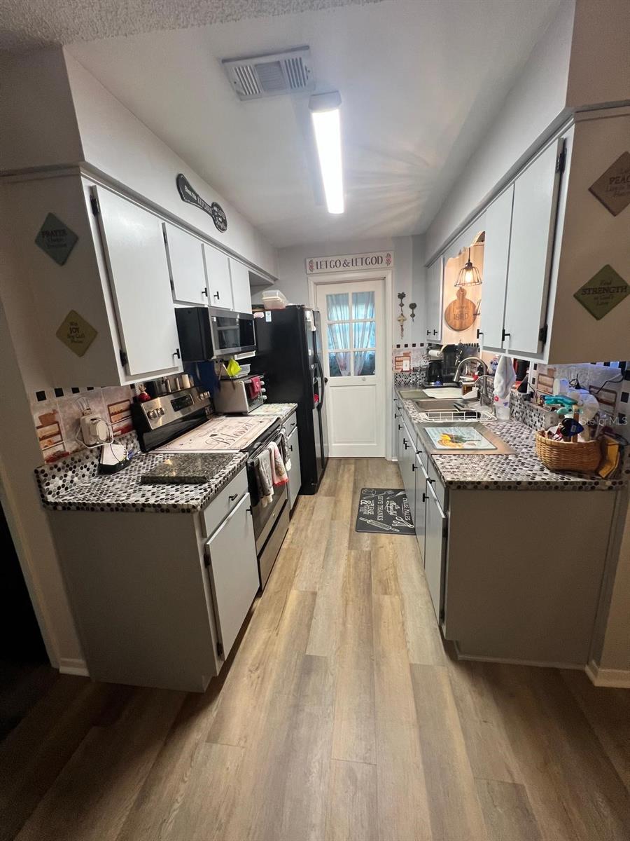 DELTONA LAKES UNIT 7 - Residential