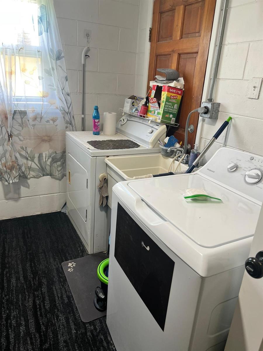 DELTONA LAKES UNIT 7 - Residential