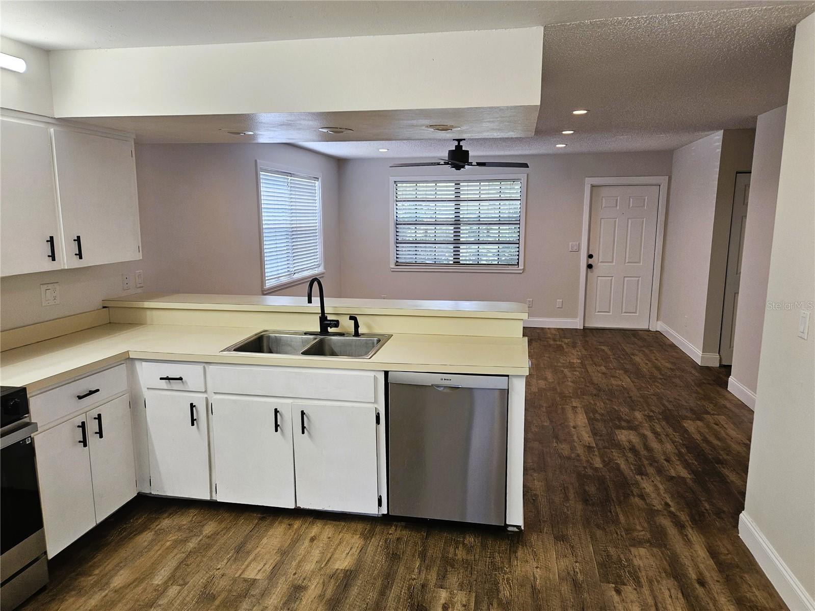 SAFETY HARBOR HEIGHTS SUB - Residential Lease