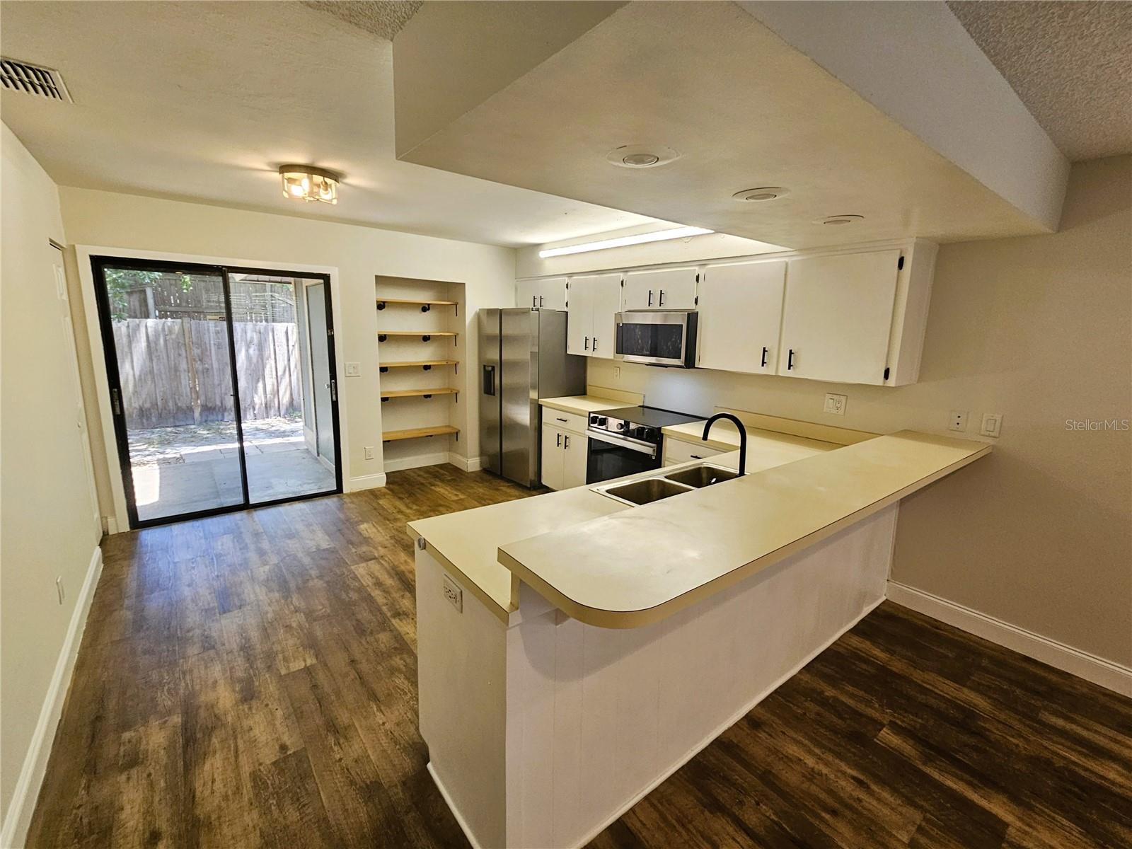 SAFETY HARBOR HEIGHTS SUB - Residential Lease