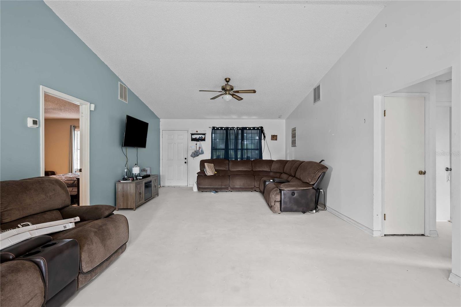 SUMTER FARMS #7 1 - Residential