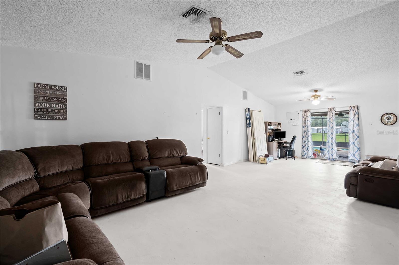 SUMTER FARMS #7 1 - Residential