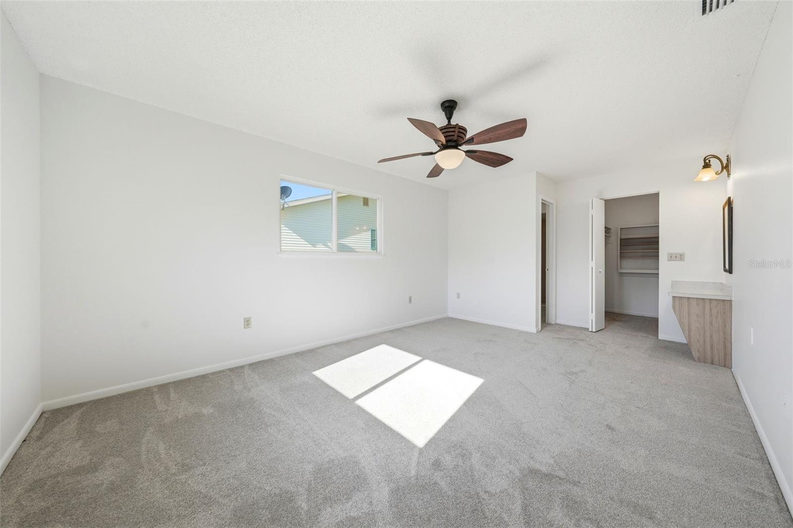 PALM CAY - Residential