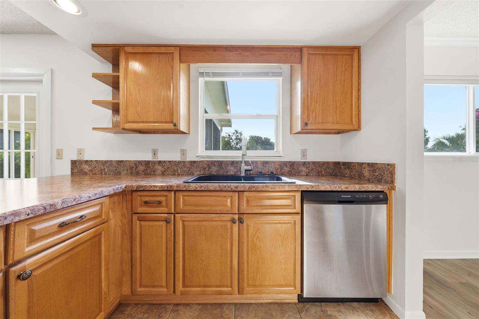 PALM CAY - Residential