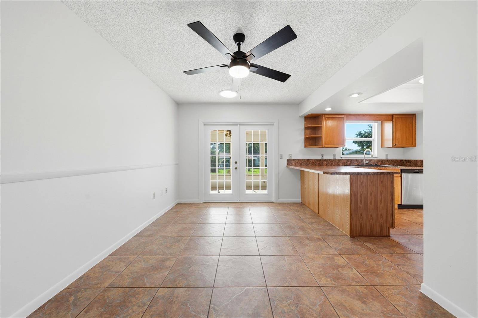 PALM CAY - Residential