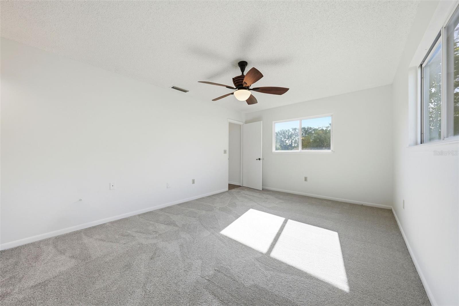 PALM CAY - Residential