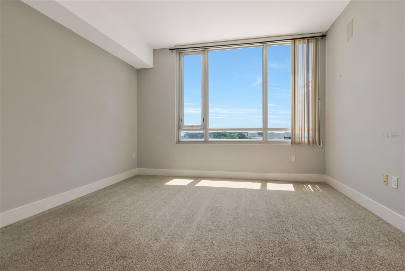 THE PLACE AT CHANNELSIDE A CON - Residential