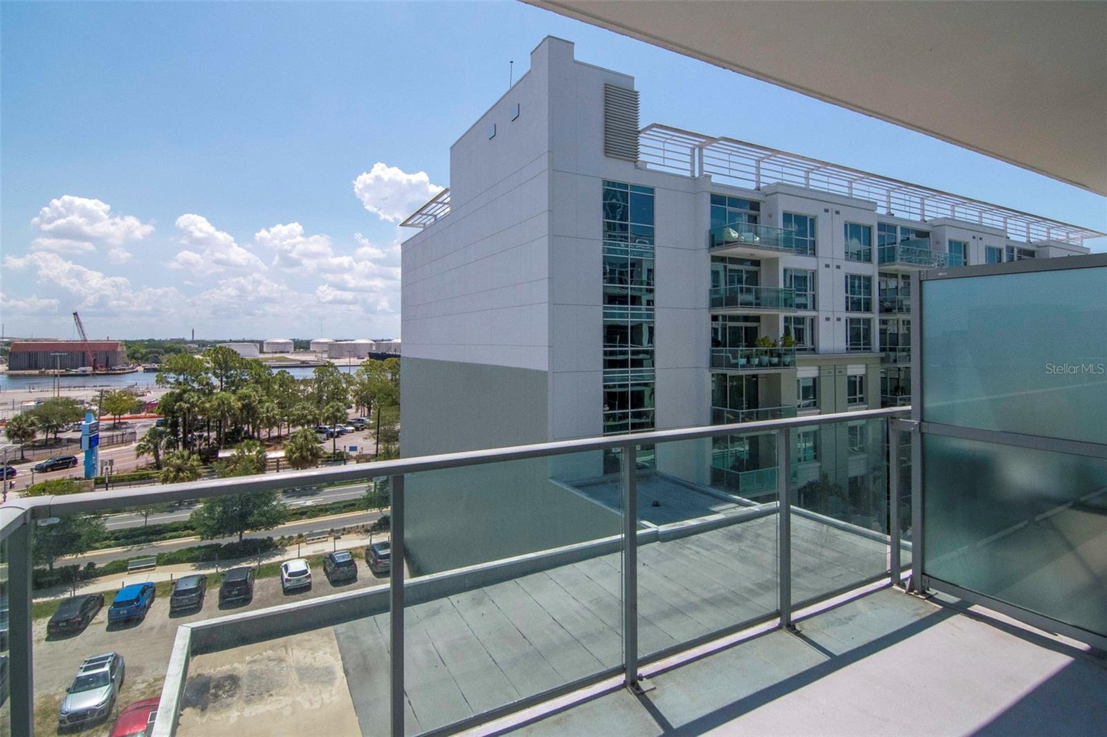 THE PLACE AT CHANNELSIDE A CON - Residential