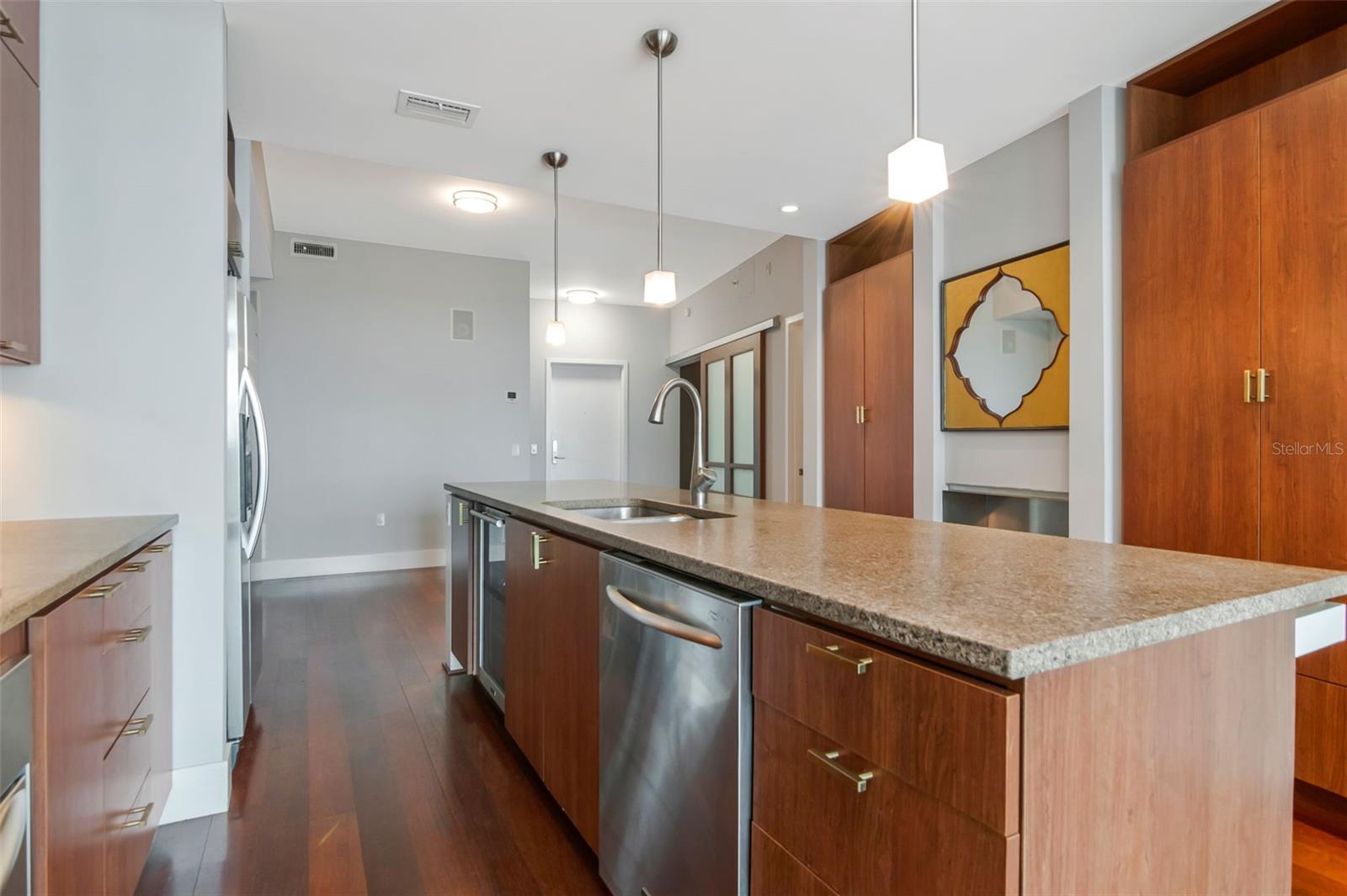 THE PLACE AT CHANNELSIDE A CON - Residential