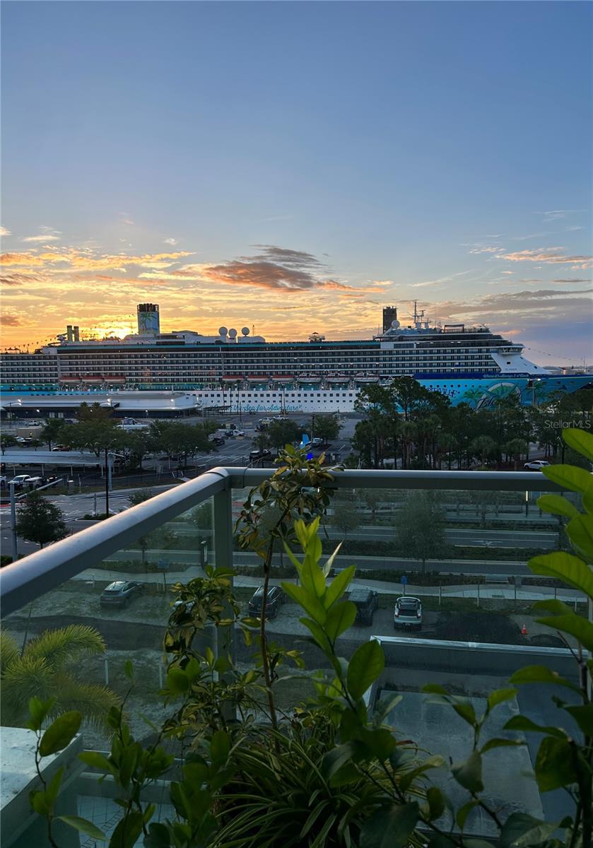 THE PLACE AT CHANNELSIDE A CON - Residential