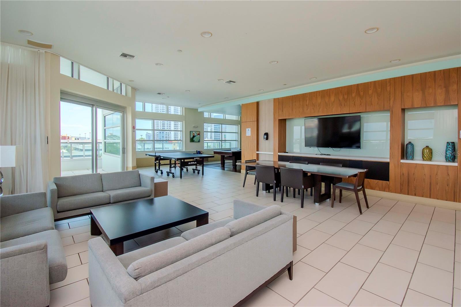 THE PLACE AT CHANNELSIDE A CON - Residential