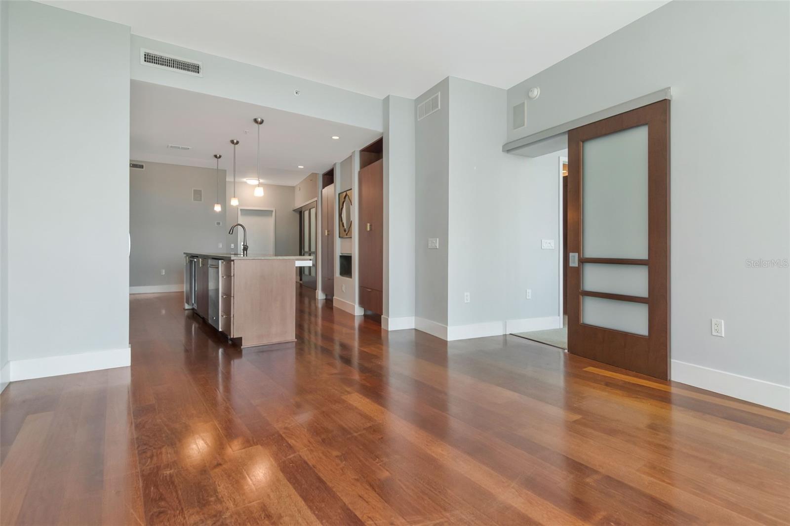 THE PLACE AT CHANNELSIDE A CON - Residential