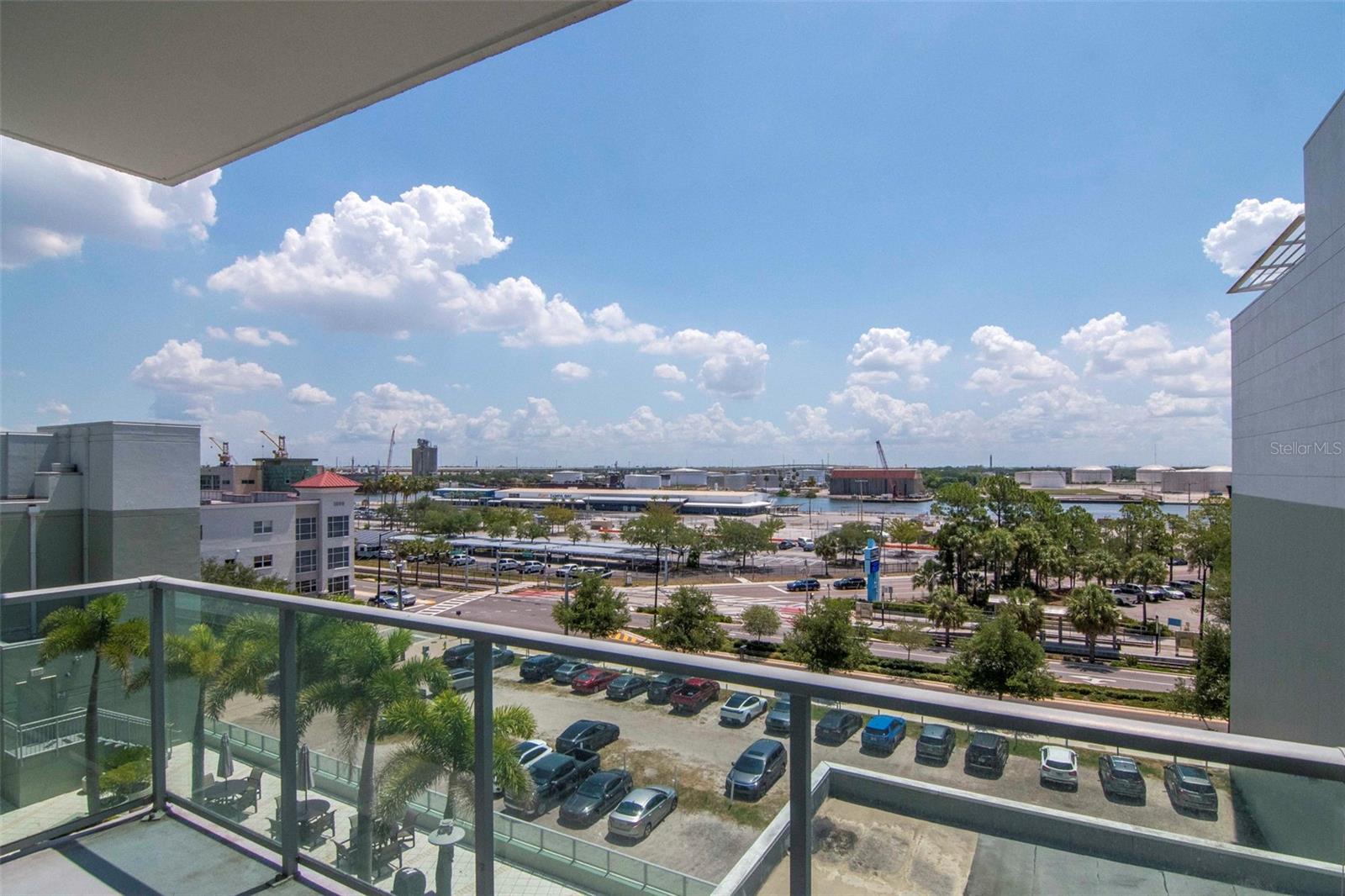 THE PLACE AT CHANNELSIDE A CON - Residential