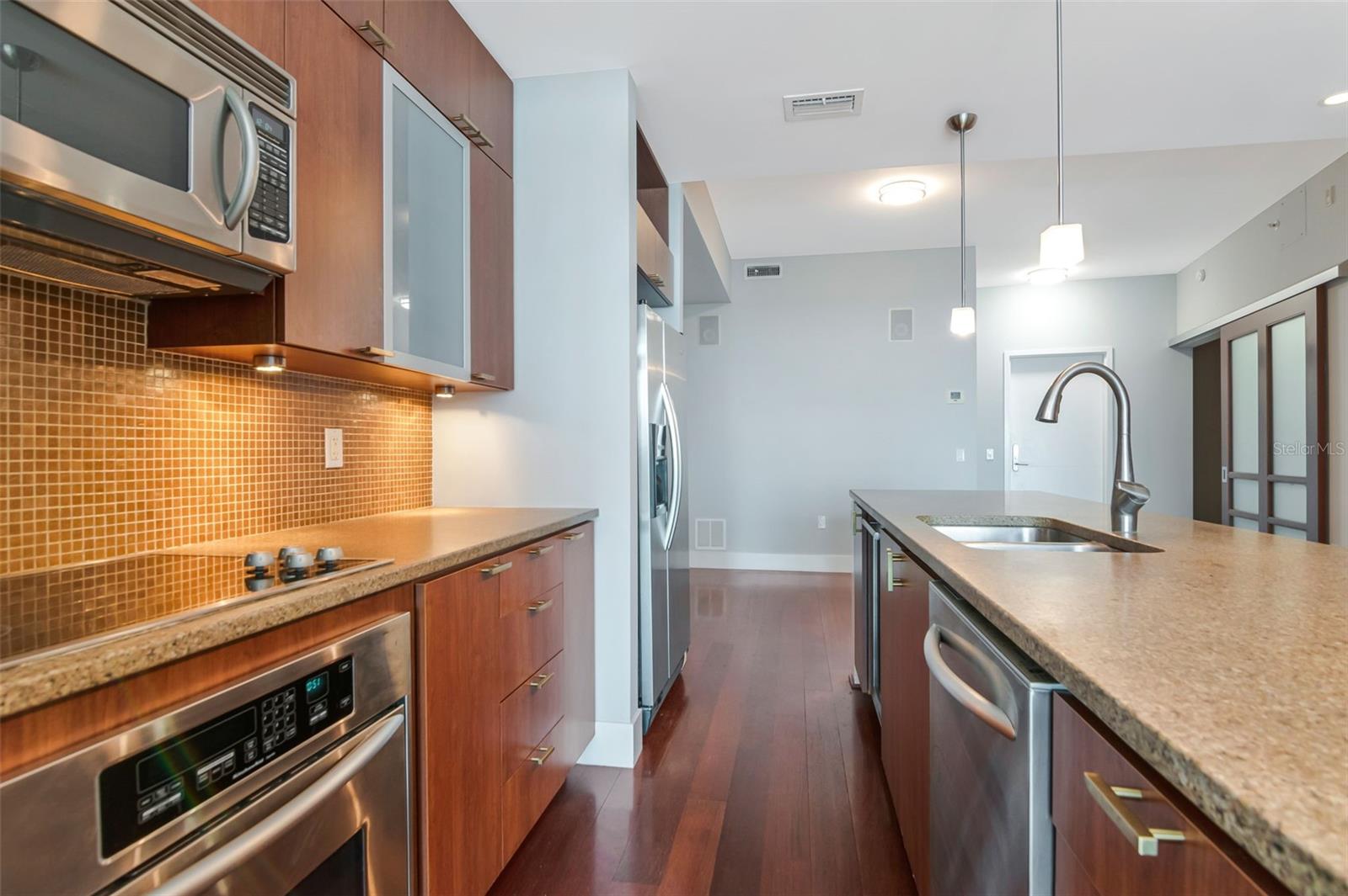 THE PLACE AT CHANNELSIDE A CON - Residential