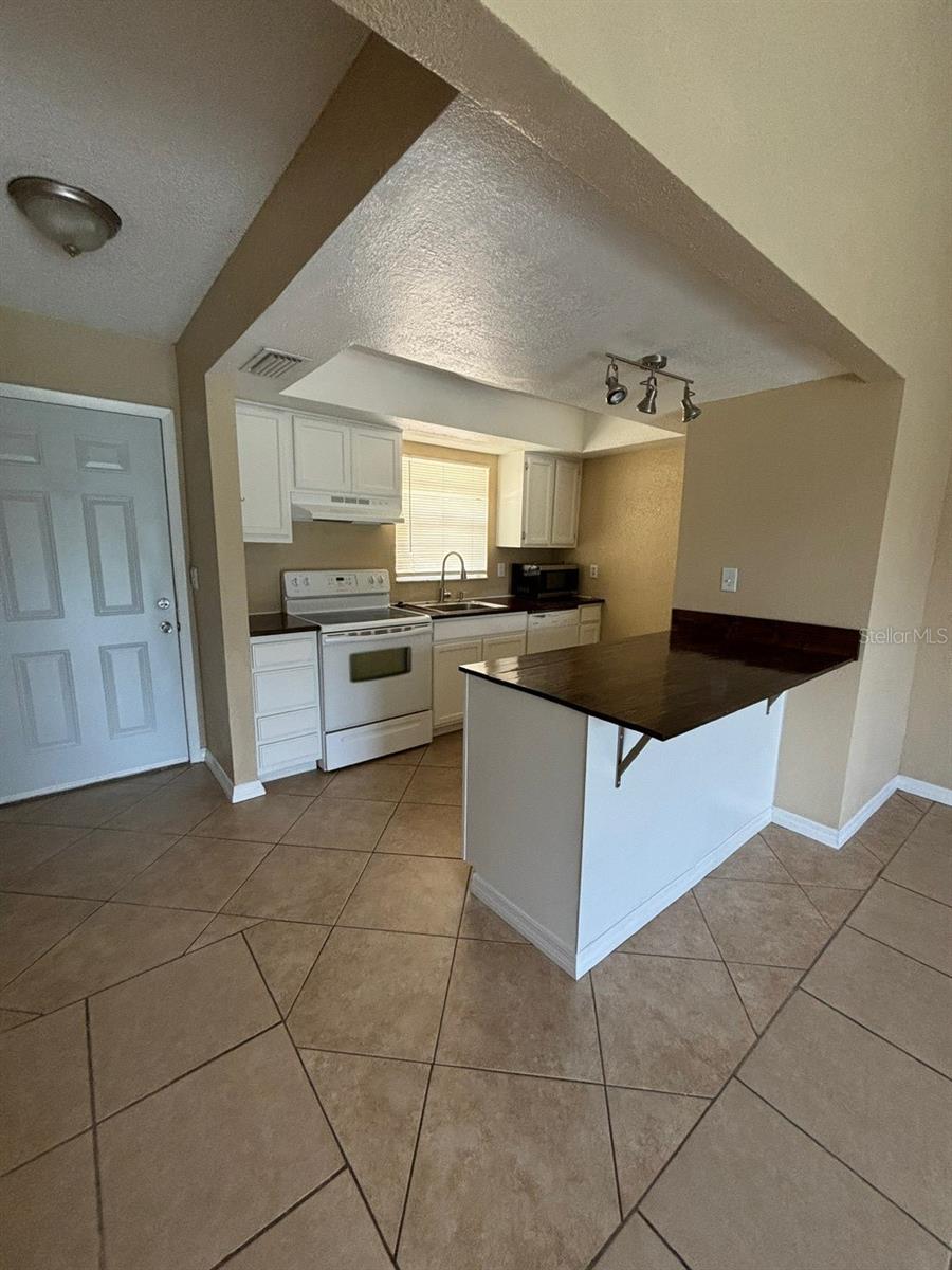 LOWELL VILLAGE - Residential