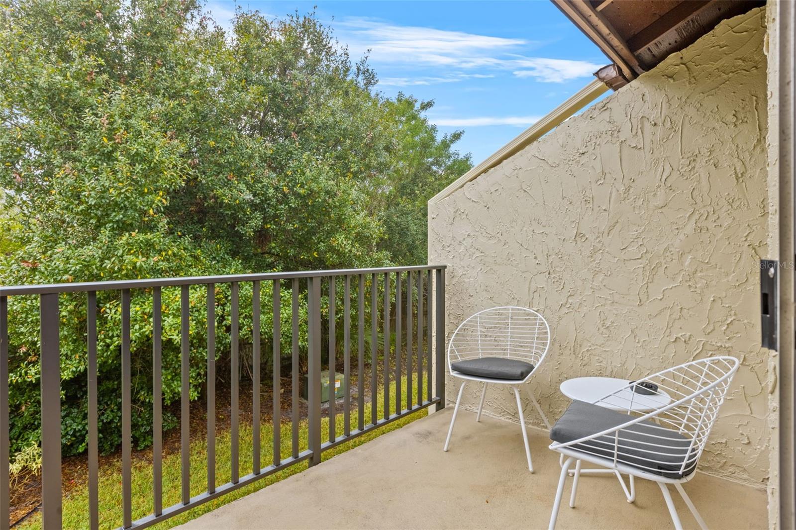 WOODSIDE VILLAGE CONDO - Residential Lease