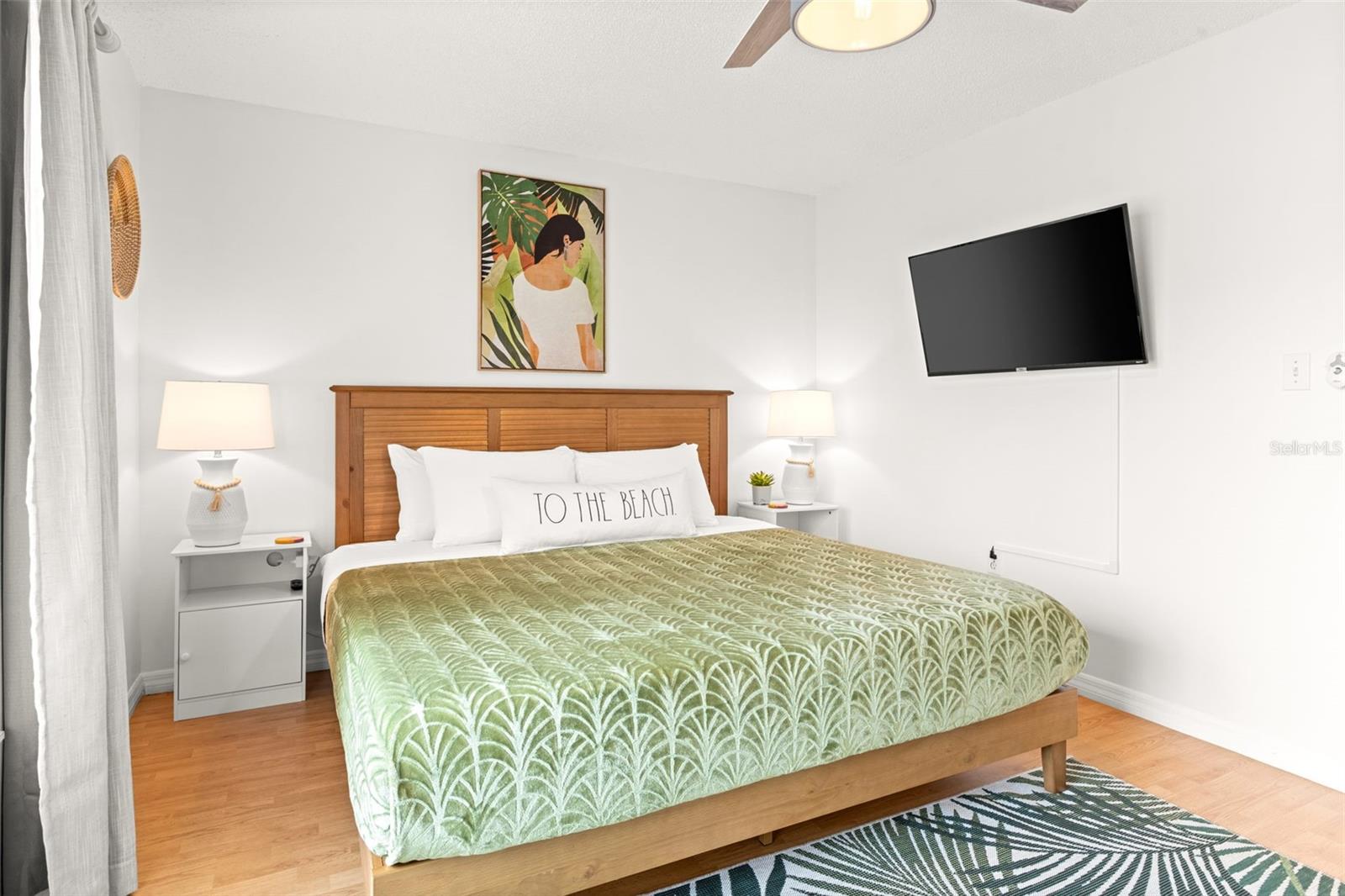 WOODSIDE VILLAGE CONDO - Residential Lease