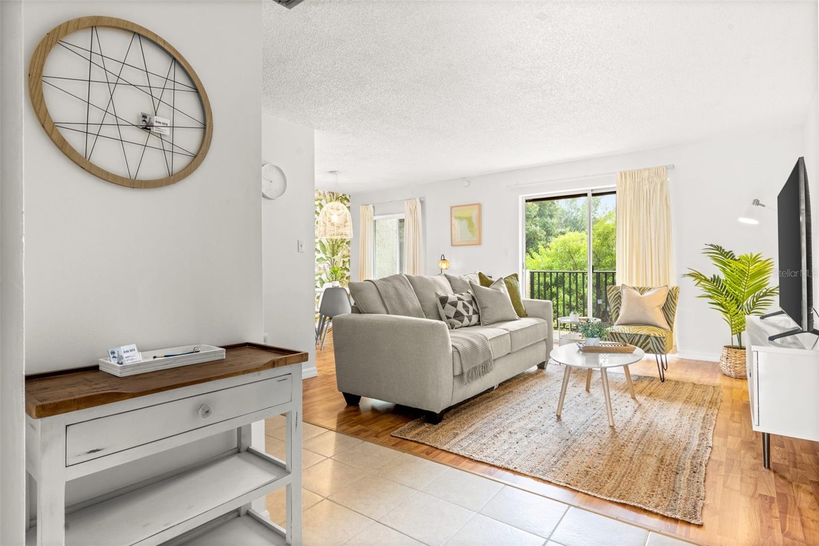 WOODSIDE VILLAGE CONDO - Residential Lease
