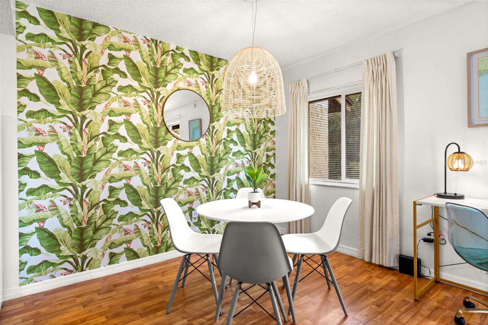 WOODSIDE VILLAGE CONDO - Residential Lease