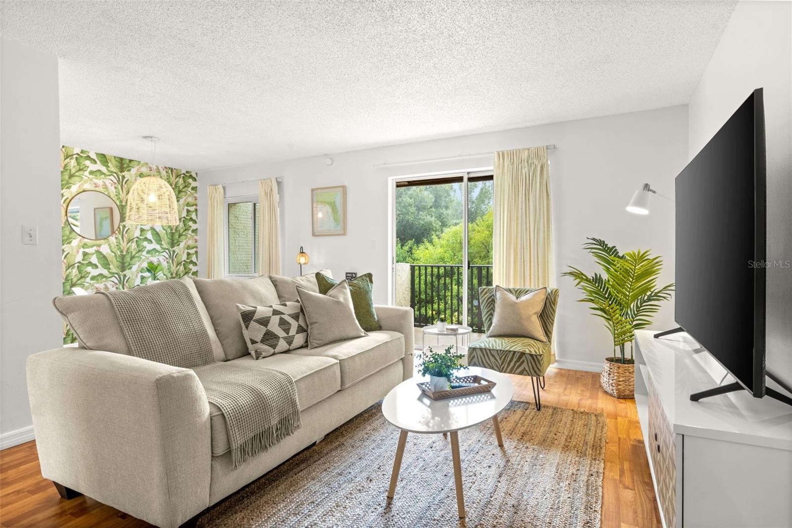 WOODSIDE VILLAGE CONDO - Residential Lease