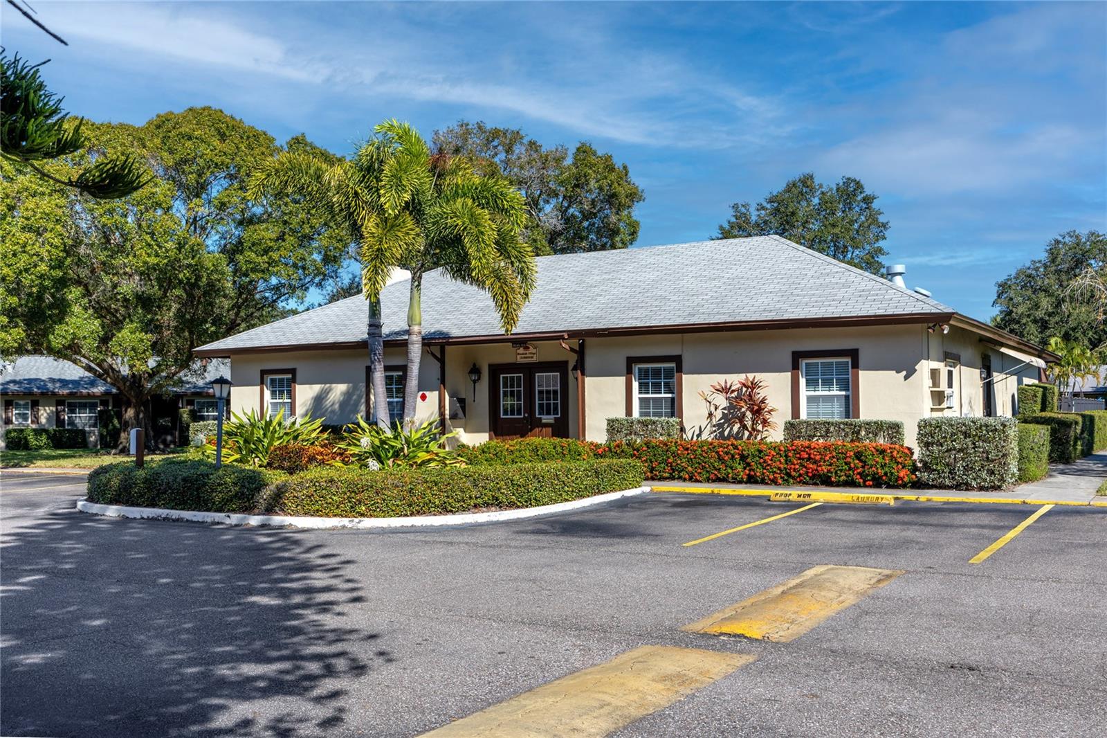 WOODSIDE VILLAGE CONDO - Residential Lease