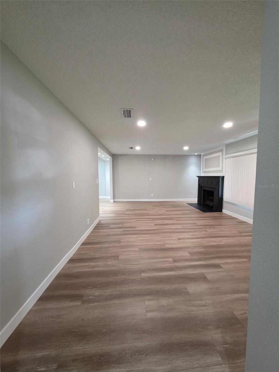 HUSSONS ADD - Residential Lease