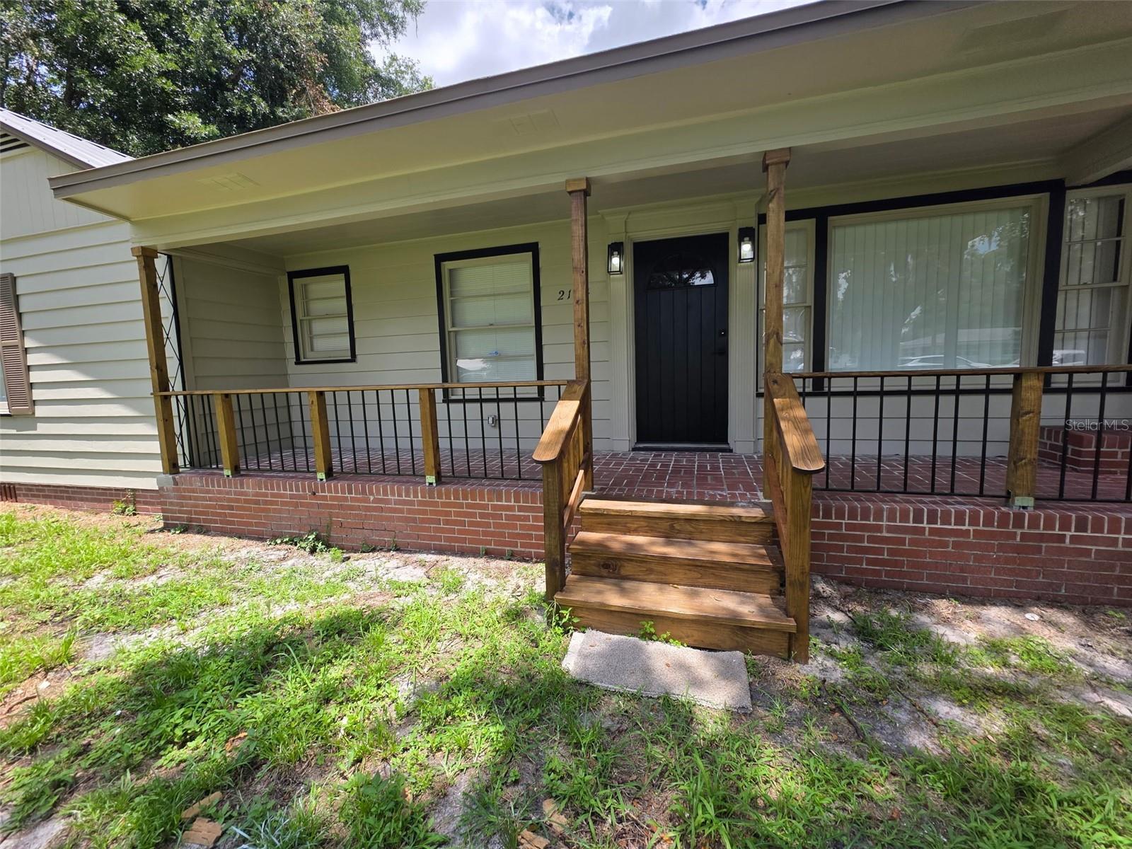 HUSSONS ADD - Residential Lease