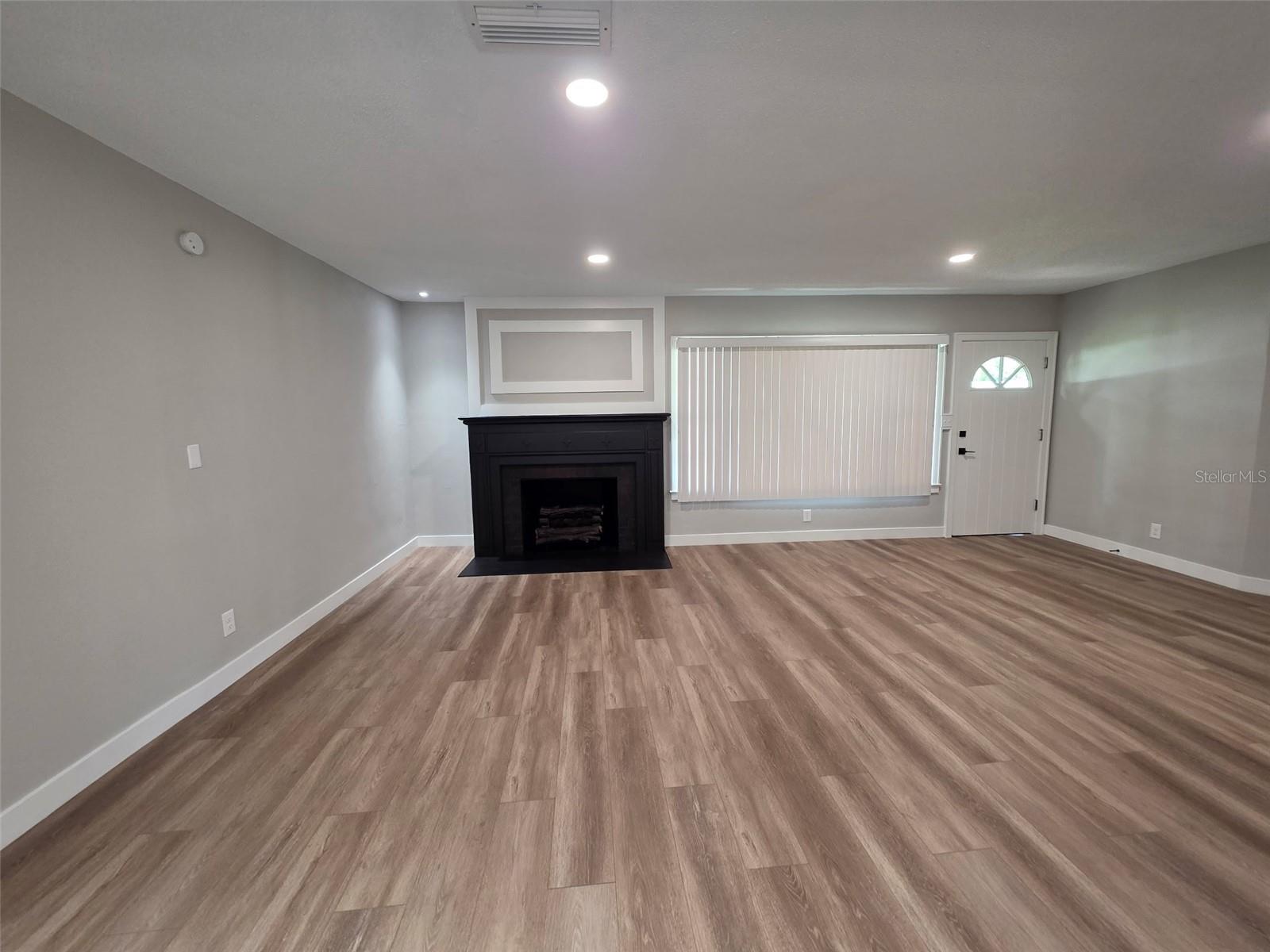 HUSSONS ADD - Residential Lease