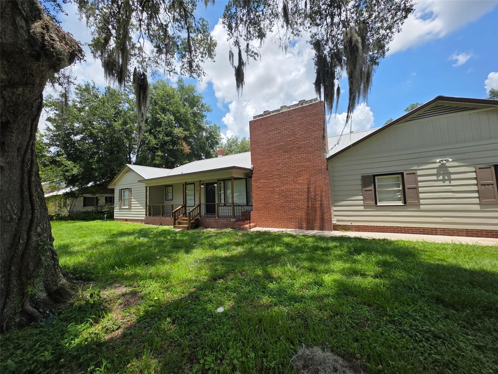 HUSSONS ADD - Residential Lease