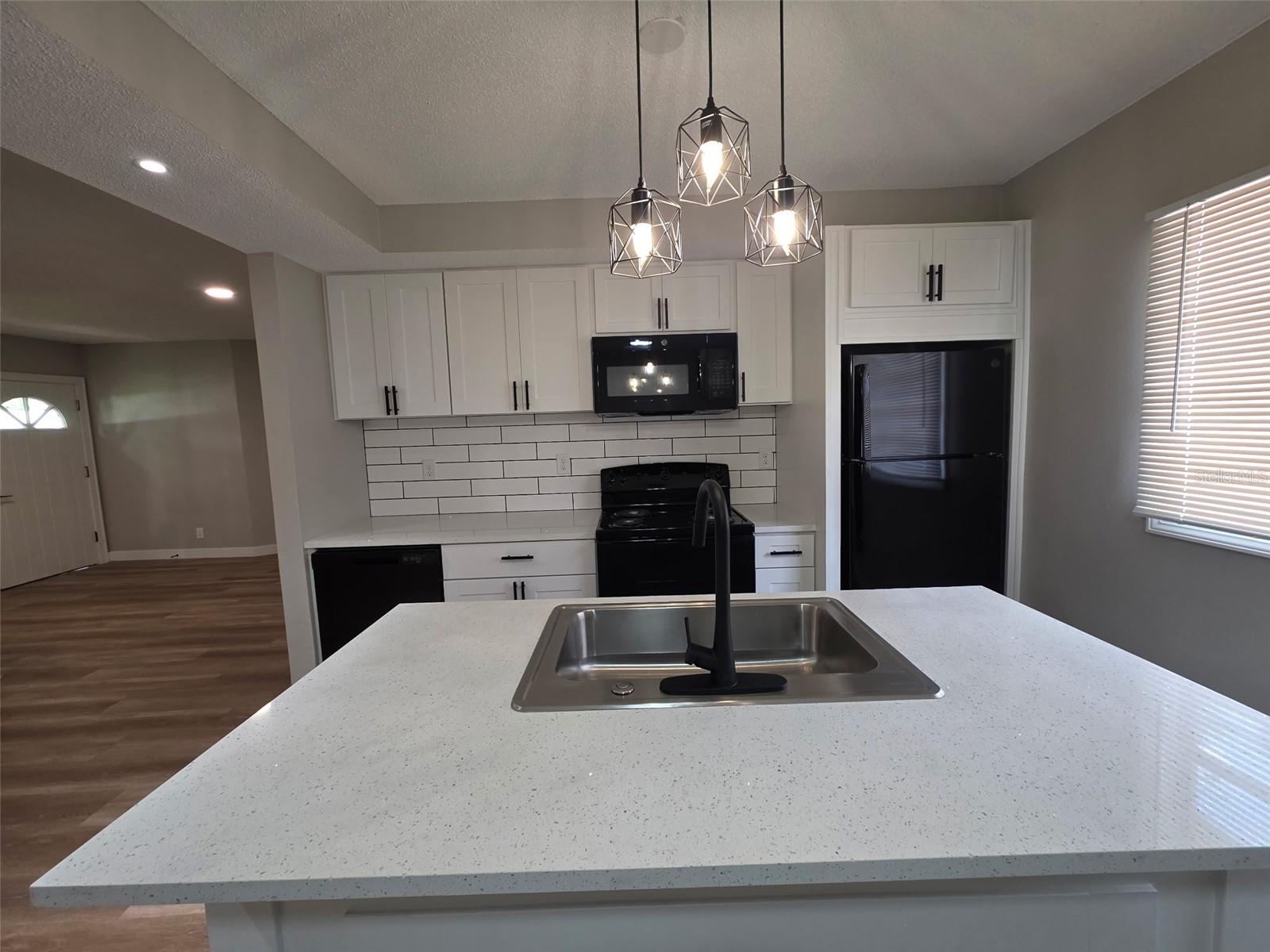 HUSSONS ADD - Residential Lease