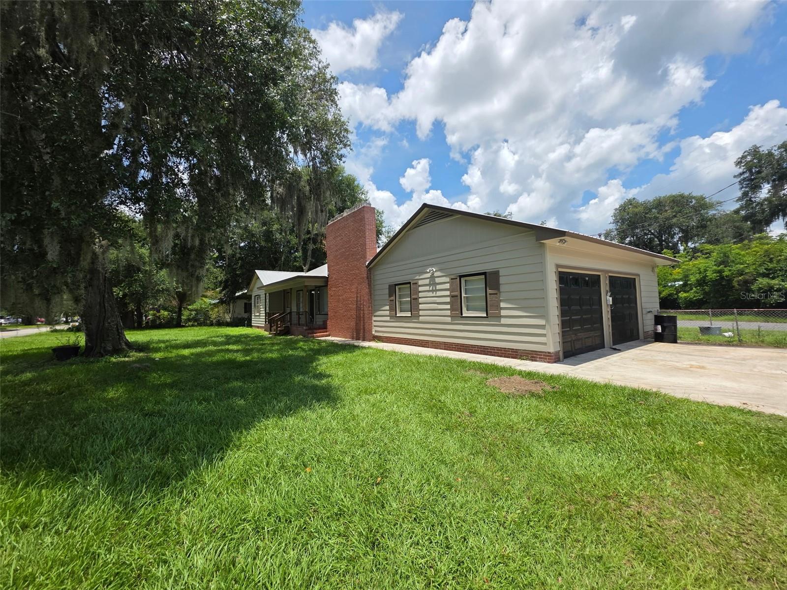HUSSONS ADD - Residential Lease
