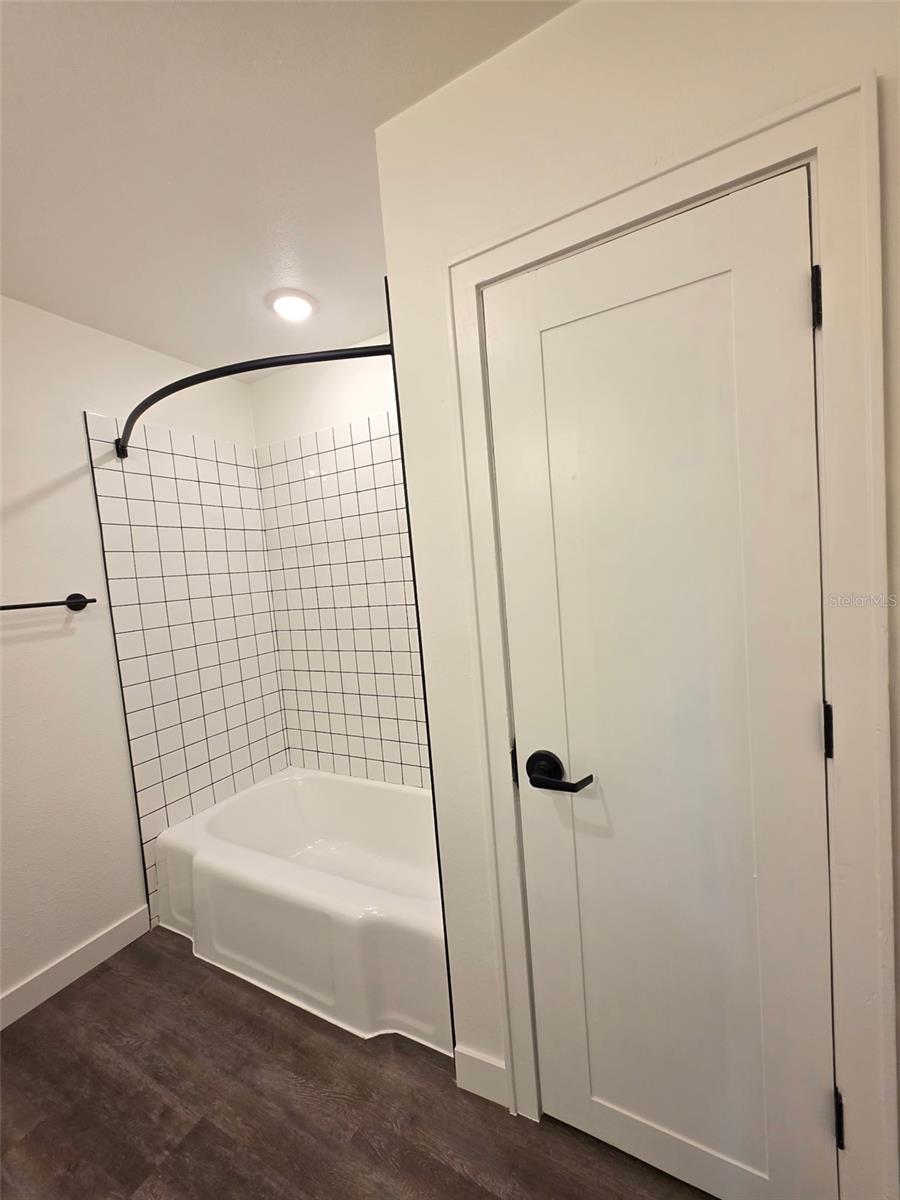 HUSSONS ADD - Residential Lease