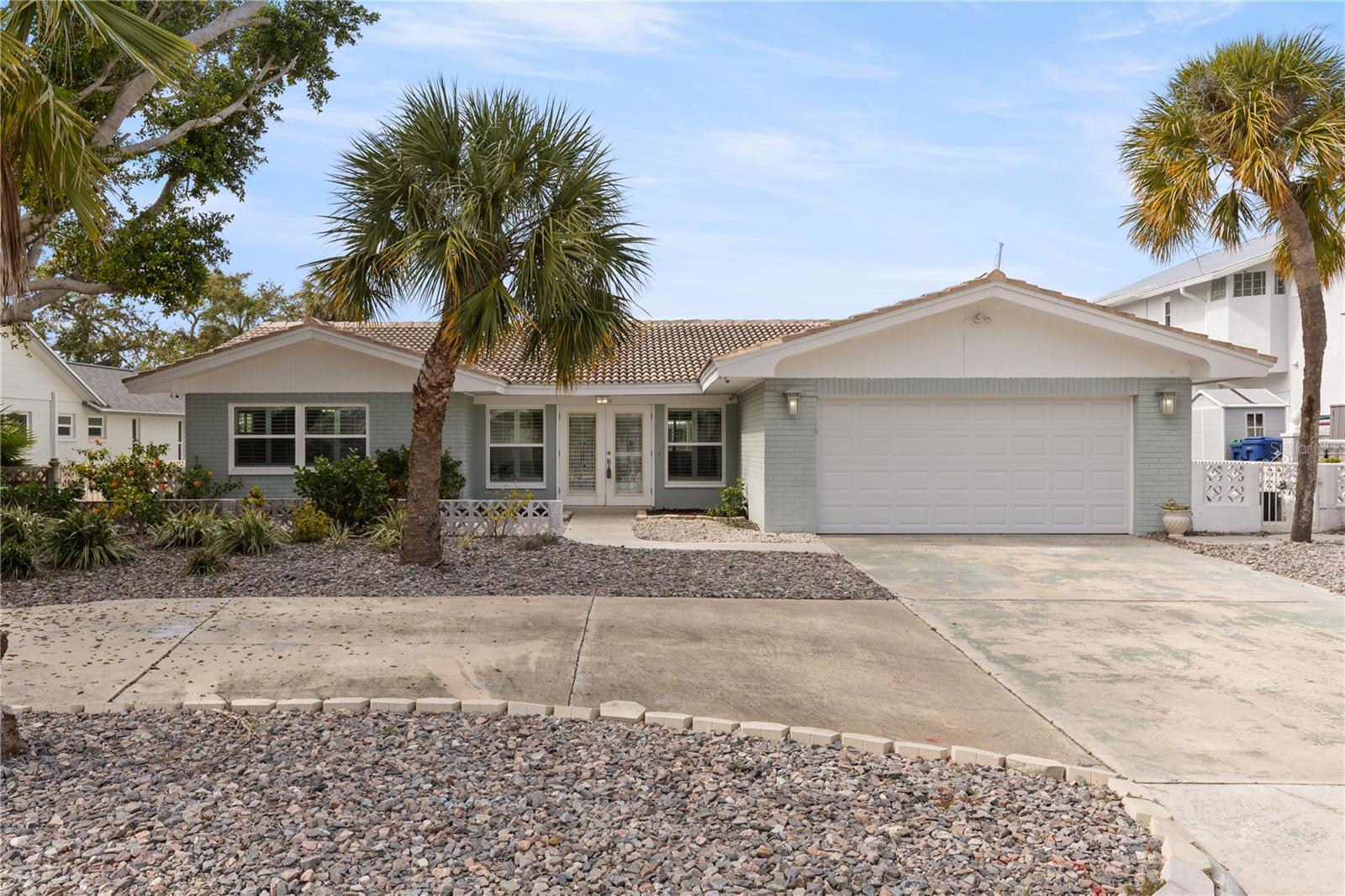 TIERRA VERDE - Residential