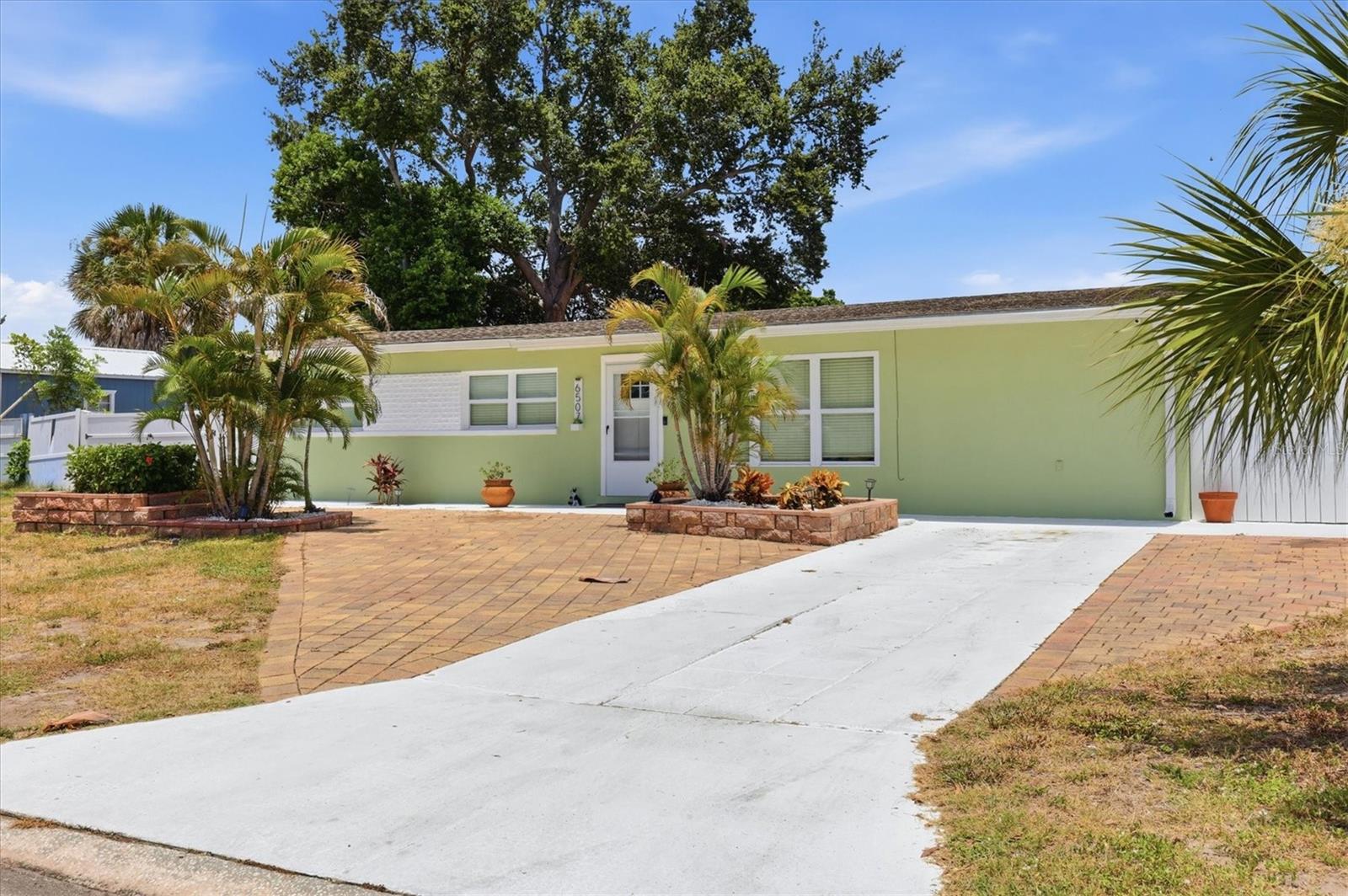 BAYSHORE GARDENS SEC 7 - Residential