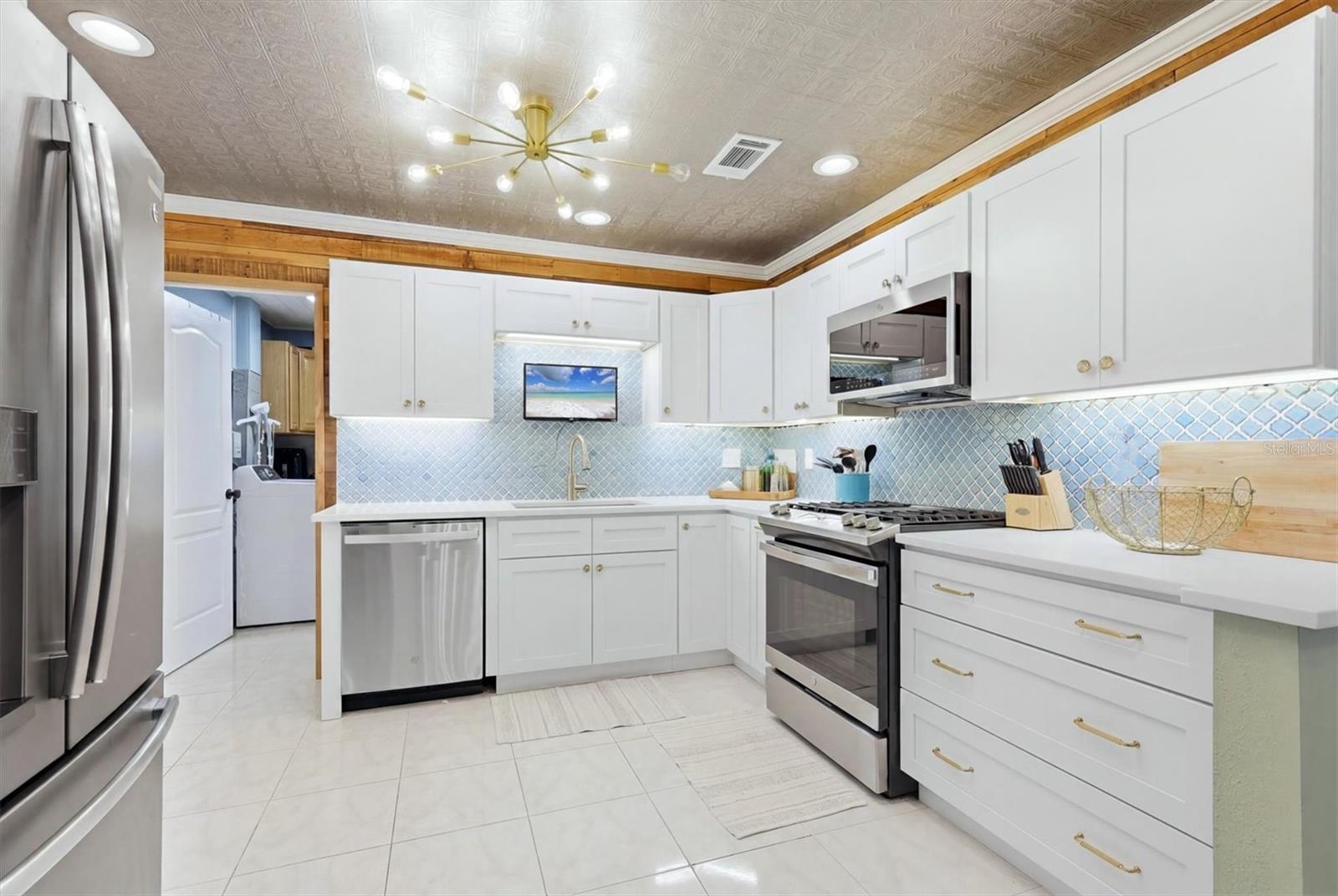 BAYSHORE GARDENS SEC 7 - Residential