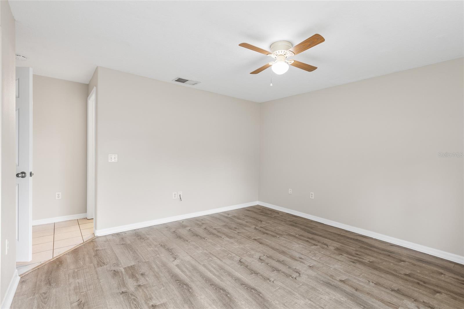 HIGHLAND OAKS - Residential